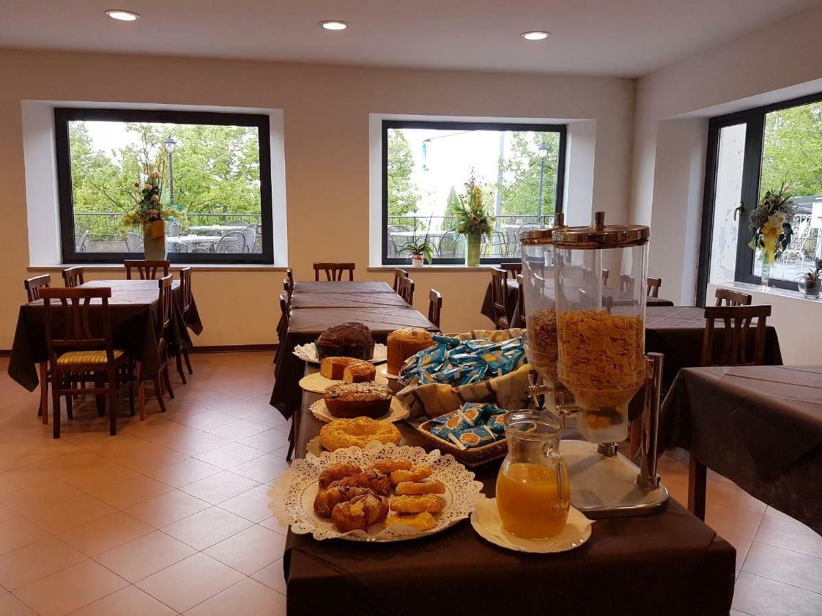 Hotel La Lucciola Chianciano Terme Extérieur photo